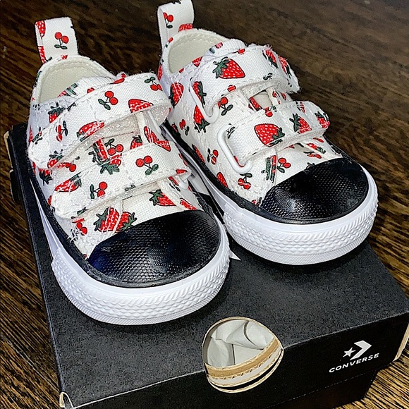 black gucci converse